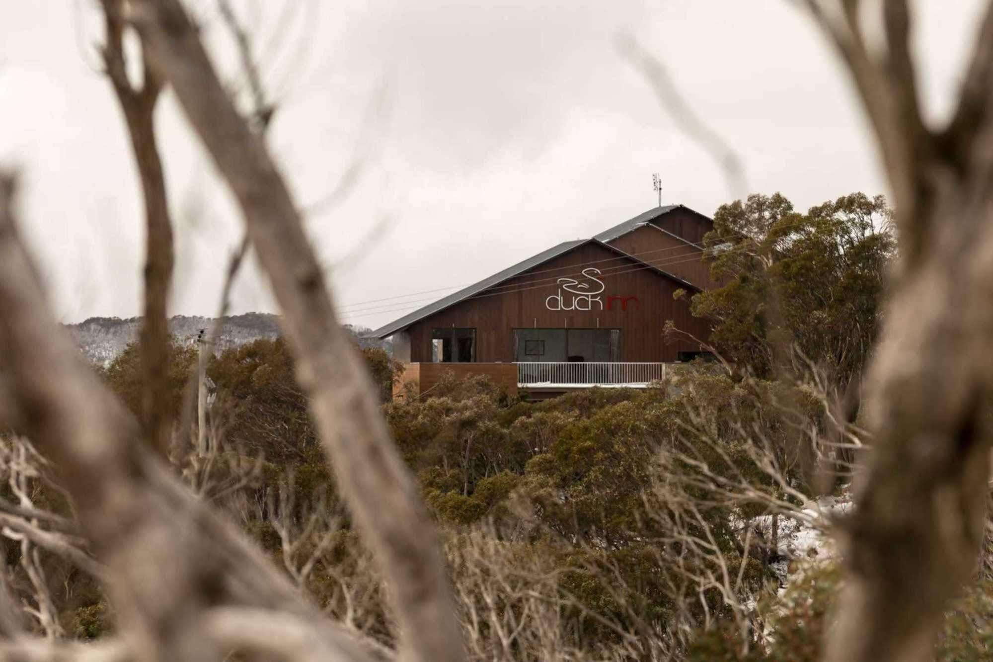 Duck Inn Mt Buller Mount Buller Exteriör bild